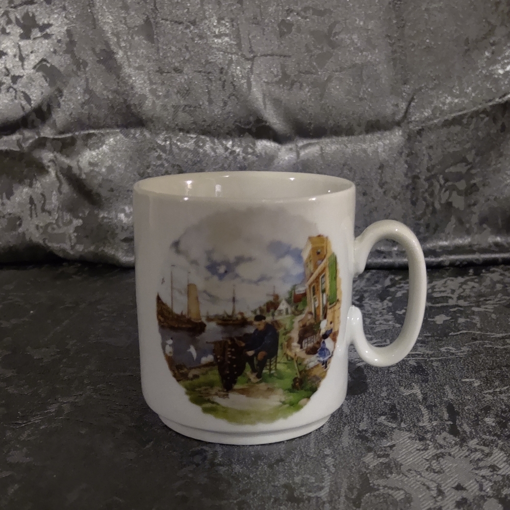 3.25"H Mug/Cup Man Repairing Net. Royal Schwabap. Holland. Tea/1984 Handcrafted